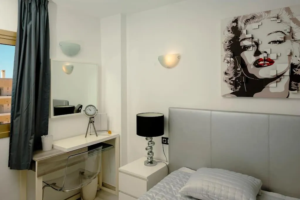 Piso Con Terraza Y Vistas Cerca De La Palya Apartment Playa de las Americas  Spain